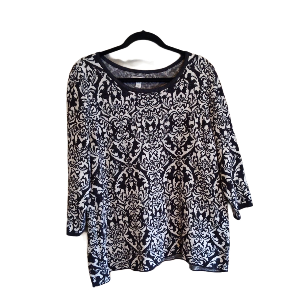 Dana Buchman black and white sweater